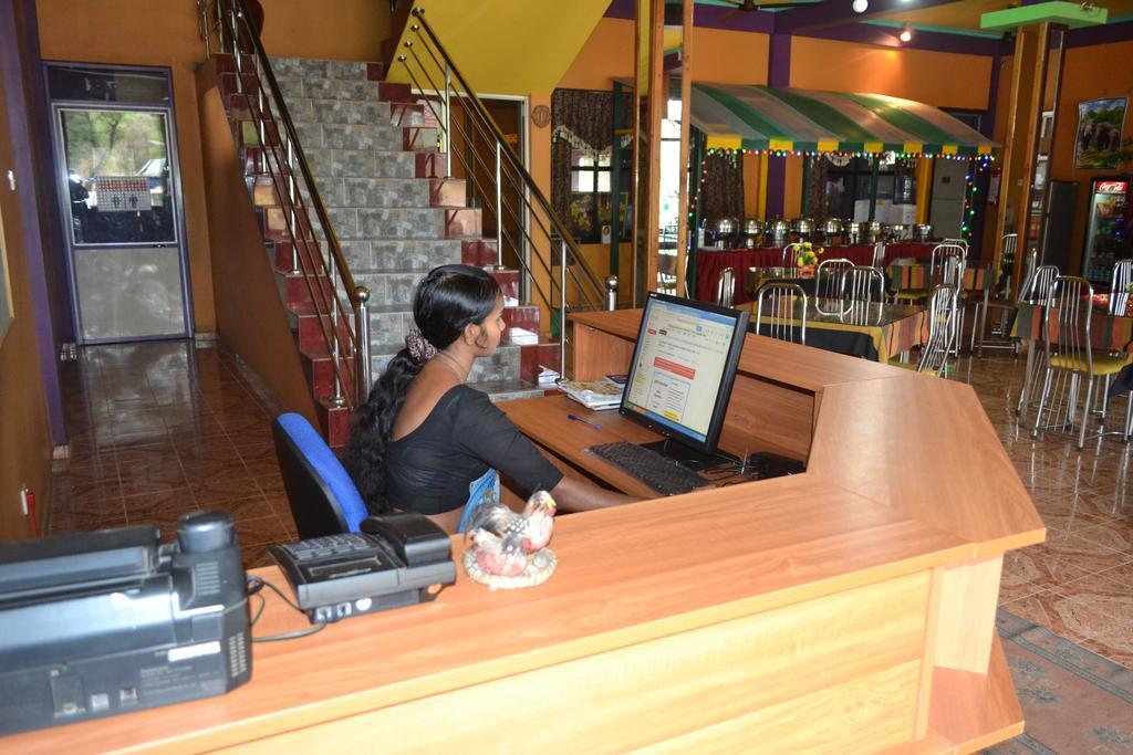 Old Mahawasala Hotel Bambaragaleyaya 外观 照片